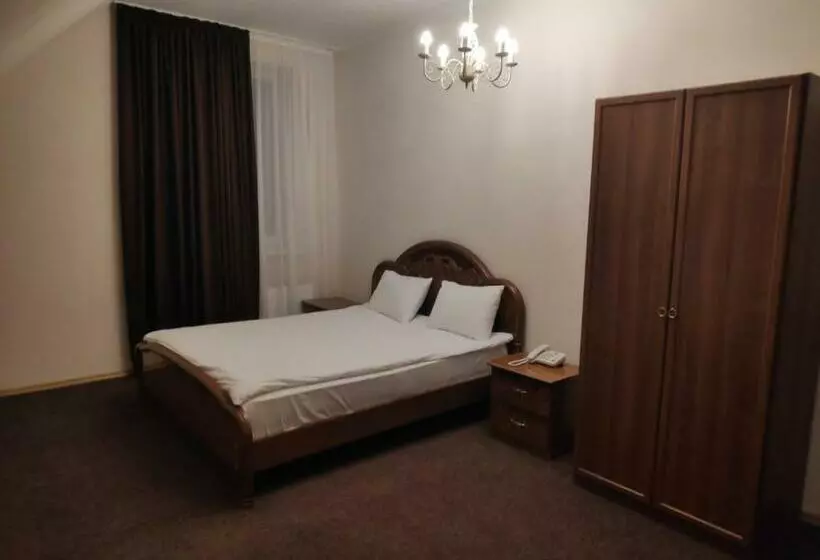 سوئیت راحتی, Mini Chisinau
