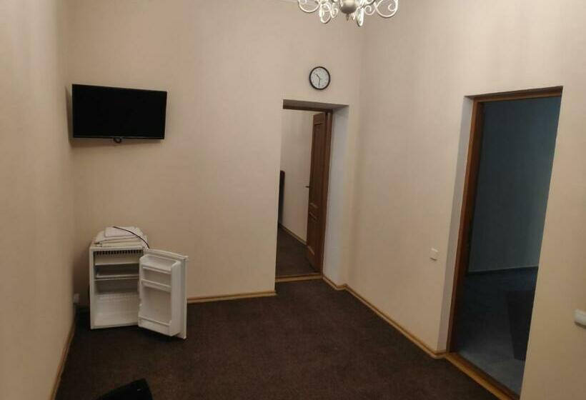 سوئیت راحتی, Mini Chisinau