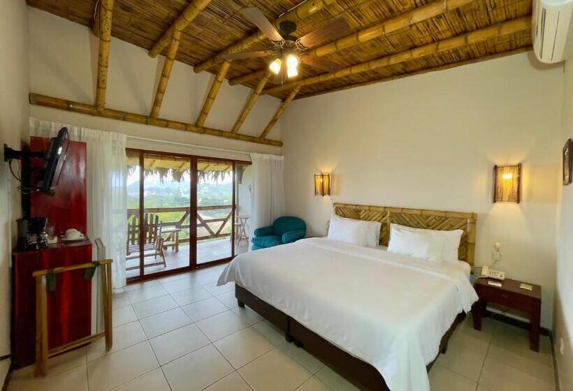 اتاق لوکس با بالکن و چشمانداز دریا, Nativa Bambu Ecolodge