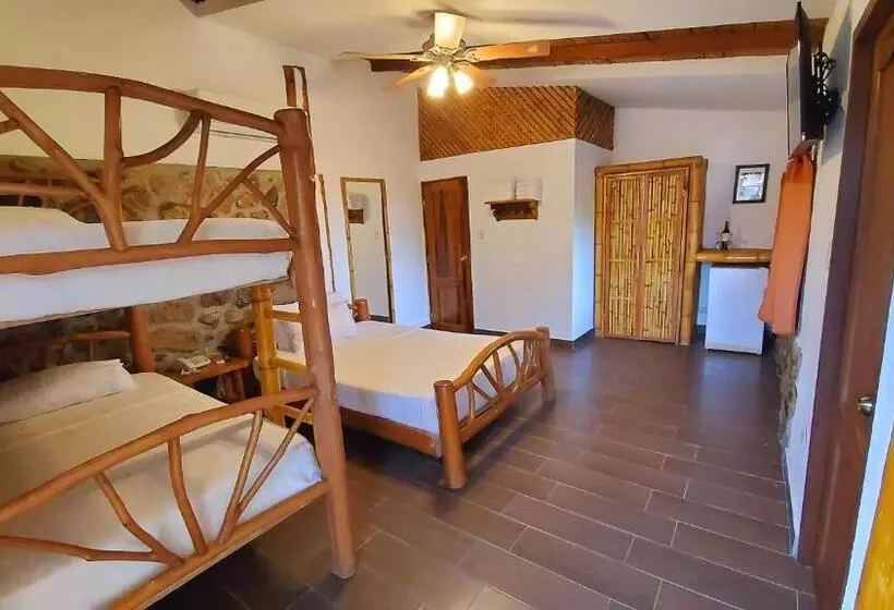 デラックスバンガロー, Nativa Bambu Ecolodge