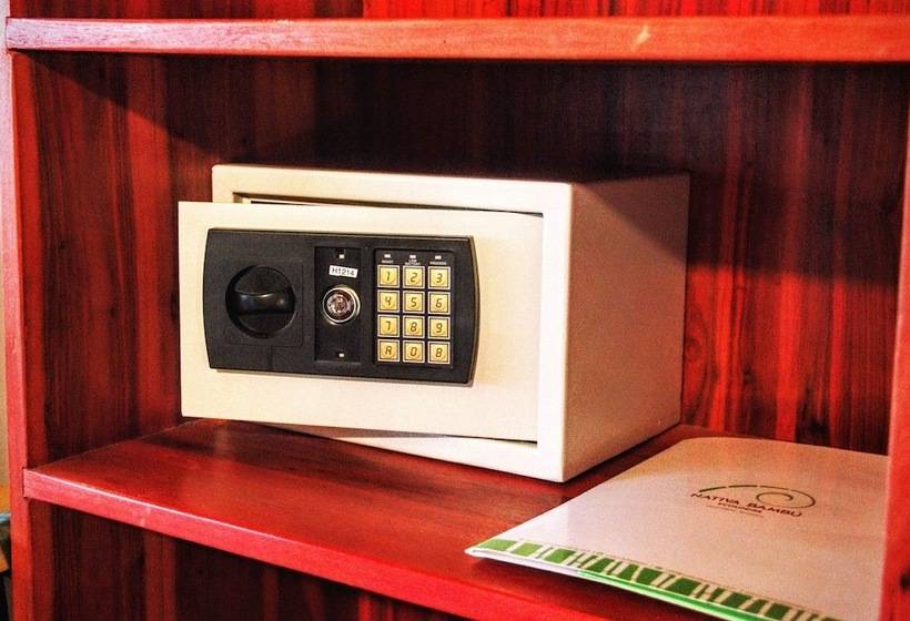 اتاق لوکس با بالکن و چشمانداز دریا, Nativa Bambu Ecolodge