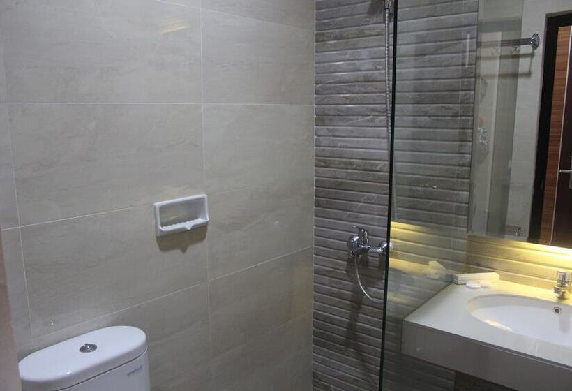 주니어 스위트, New D Dhave