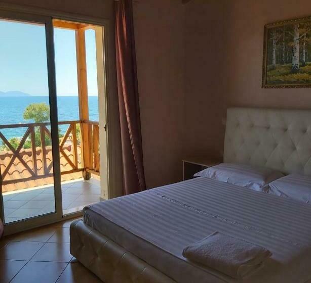 חדר סופריור עם מיטת קינג, Olympia Touristic Village