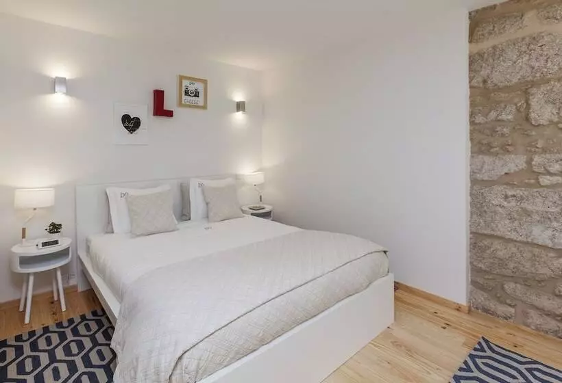 استودیوی استاندارد, Oporto Local Studios