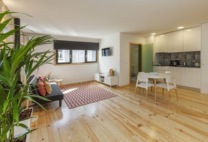 استودیوی لوکس, Oporto Local Studios