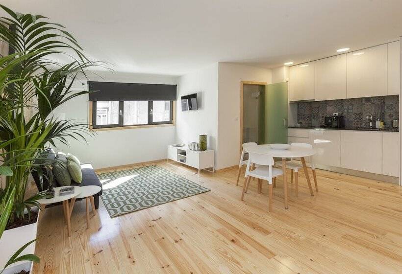 استودیوی پریمیوم, Oporto Local Studios