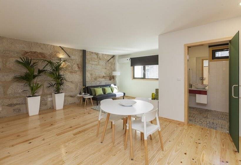 استودیوی پریمیوم, Oporto Local Studios