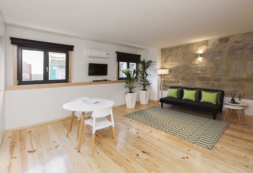 استودیوی پریمیوم, Oporto Local Studios