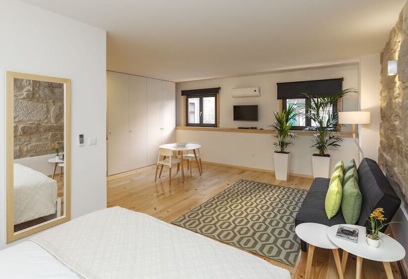 استودیوی پریمیوم, Oporto Local Studios