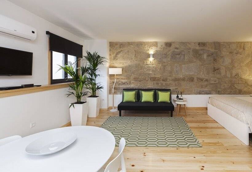 استودیوی پریمیوم, Oporto Local Studios