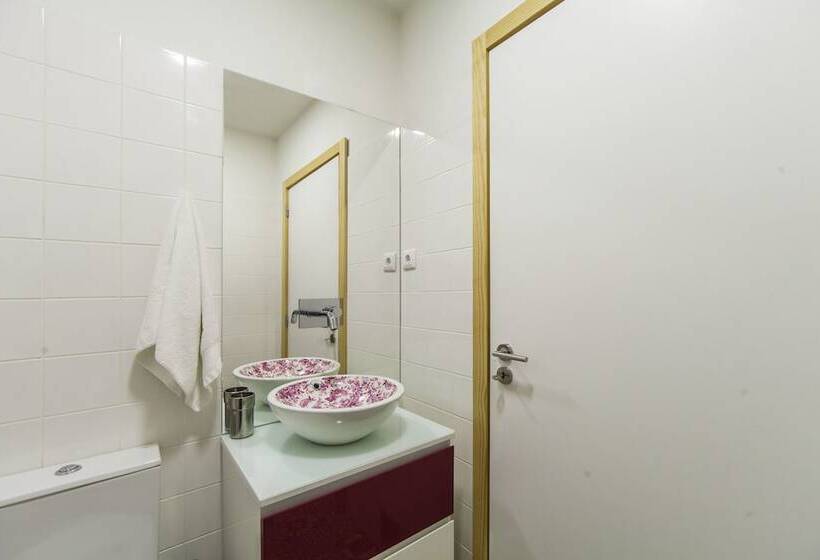استودیوی لوکس, Oporto Local Studios
