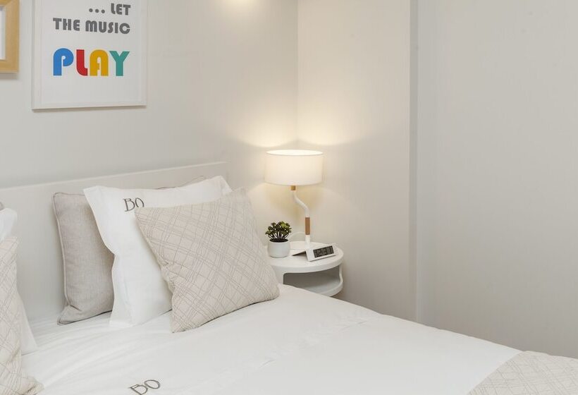 استودیوی پریمیوم, Oporto Local Studios