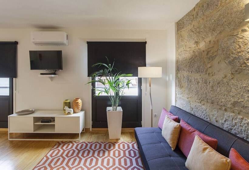 استودیوی لوکس, Oporto Local Studios