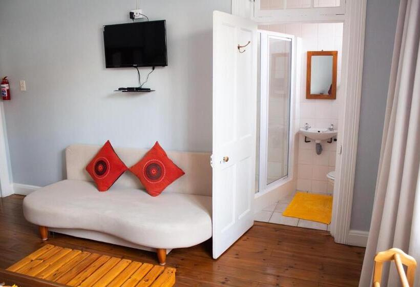 Семейный Номер, De Oude Yotclub