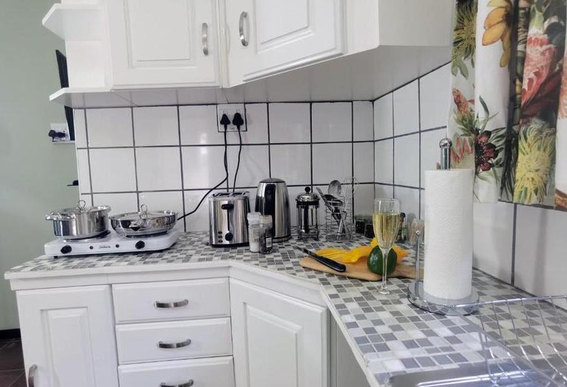 Номер Deluxe, Random Harvest Country Cottages
