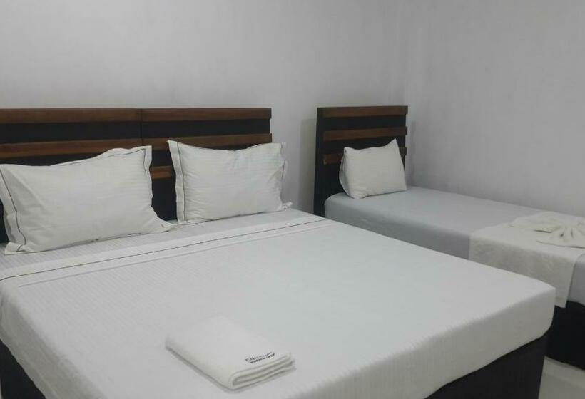 غرفة قياسية ثلاثية, City Capital Hostel