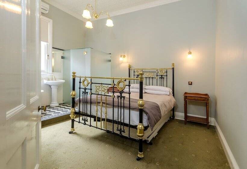 스위트, Criterion Hotel Warwick