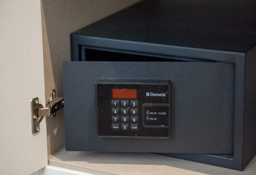 شقة غرفة واحدة, Flats Friends Soho Suites