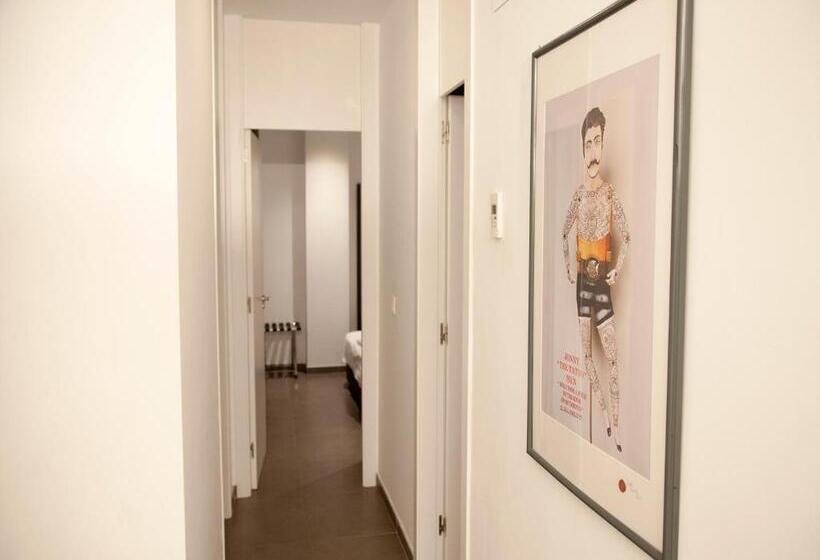 شقة غرفتين, Flats Friends Soho Suites