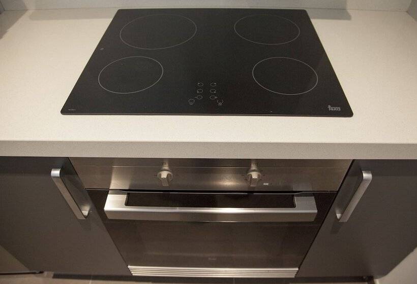 شقة غرفتين, Flats Friends Soho Suites