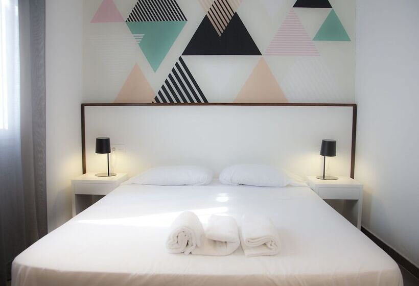 آپارتمان 3 خوابه, Flats Friends Soho Suites