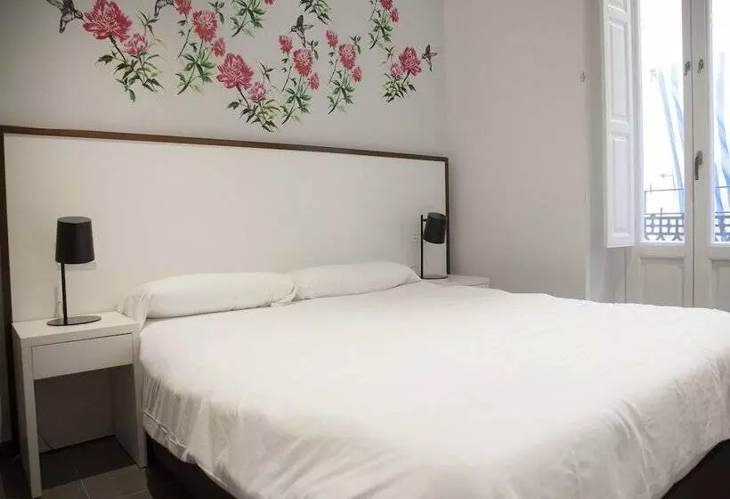 آپارتمان 3 خوابه, Flats Friends Soho Suites