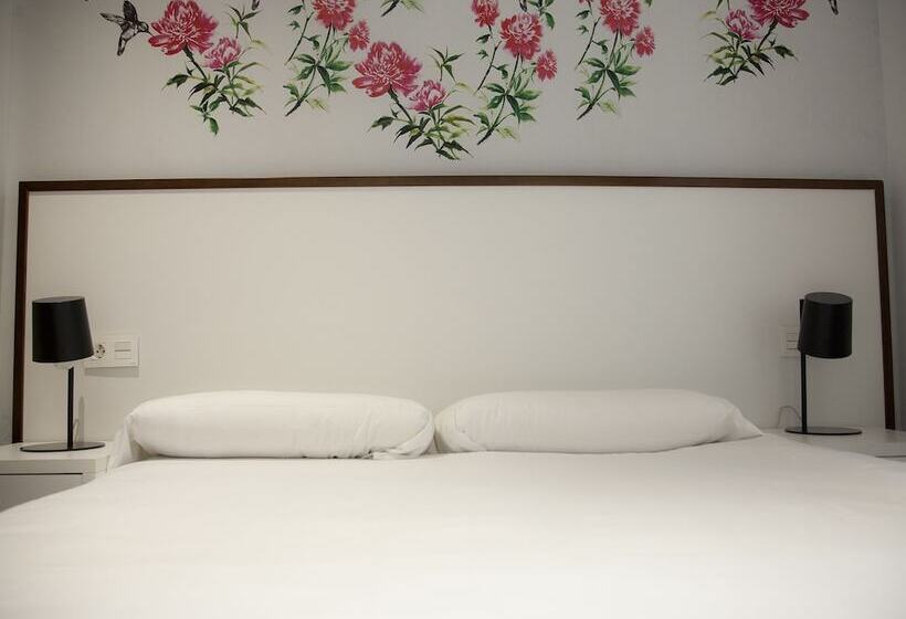 آپارتمان 3 خوابه, Flats Friends Soho Suites