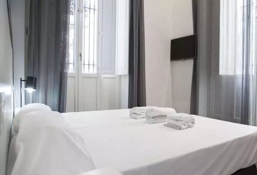 آپارتمان 1 خوابه همکف, Flats Friends Soho Suites