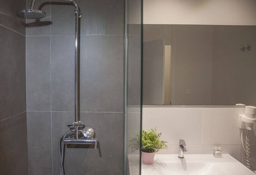 آپارتمان 2 خوابه, Flats Friends Soho Suites