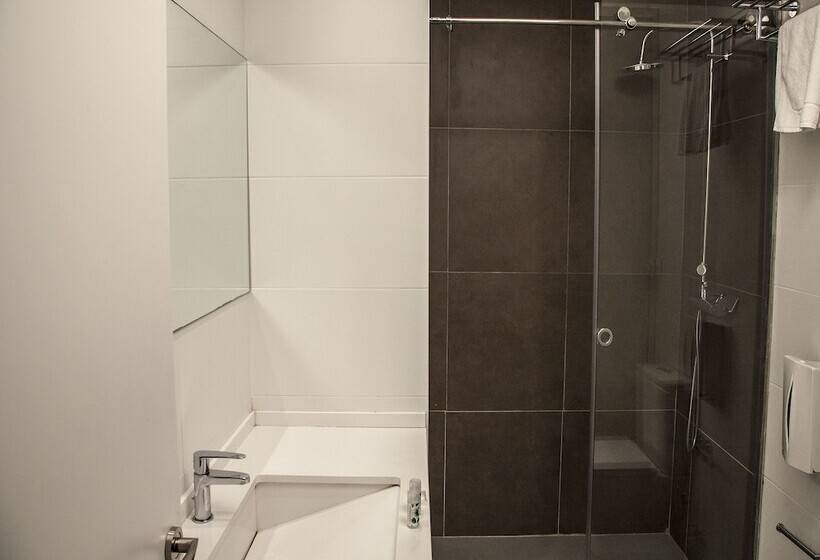 آپارتمان 3 خوابه, Flats Friends Soho Suites