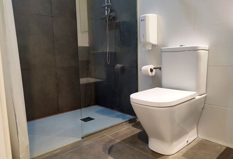آپارتمان 1 خوابه همکف, Flats Friends Soho Suites