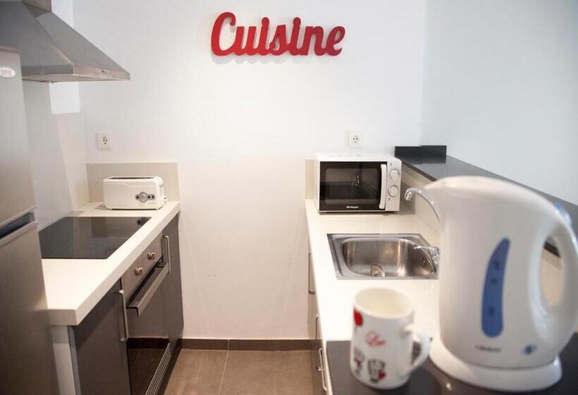 شقة غرفة واحدة, Flats Friends Soho Suites