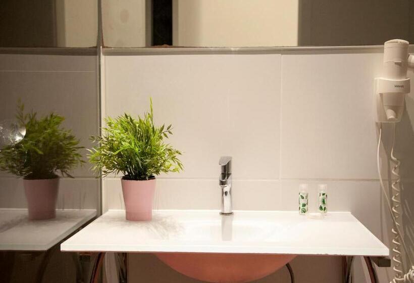 شقة غرفتين, Flats Friends Soho Suites