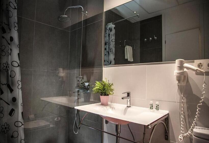 آپارتمان 2 خوابه, Flats Friends Soho Suites