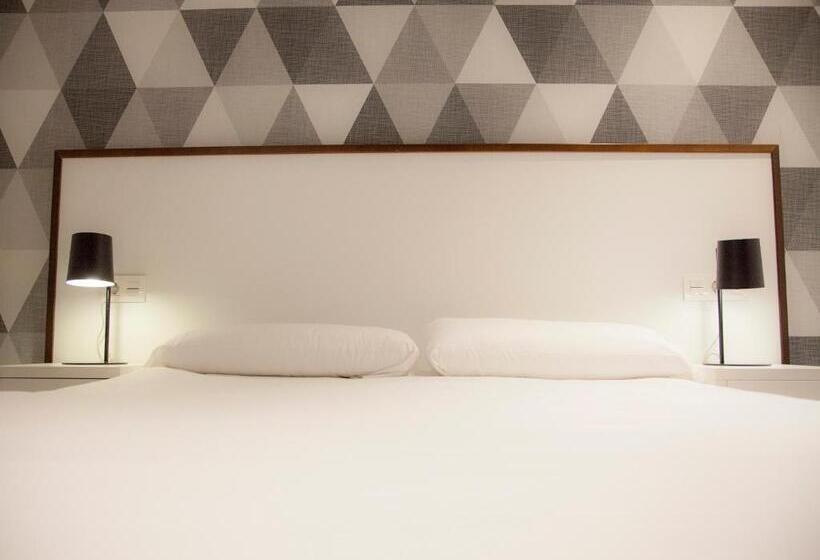 شقة غرفتين, Flats Friends Soho Suites