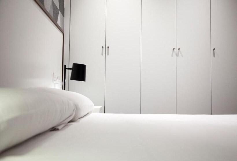 شقة غرفتين, Flats Friends Soho Suites