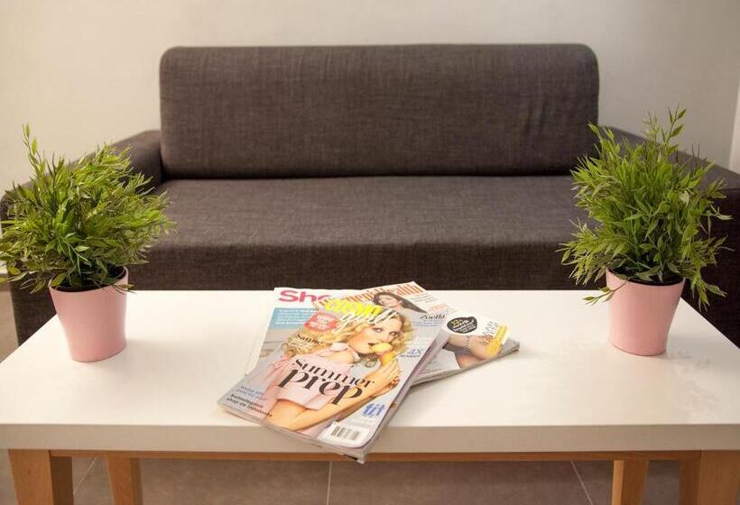 شقة غرفتين, Flats Friends Soho Suites