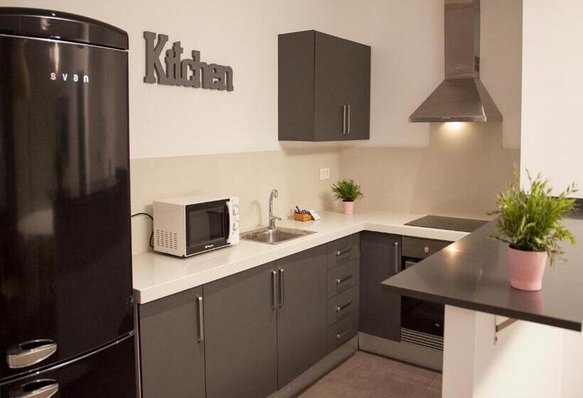 شقة 3 غرف, Flats Friends Soho Suites