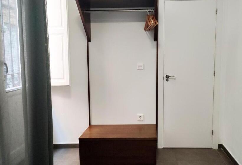 آپارتمان 1 خوابه همکف, Flats Friends Soho Suites
