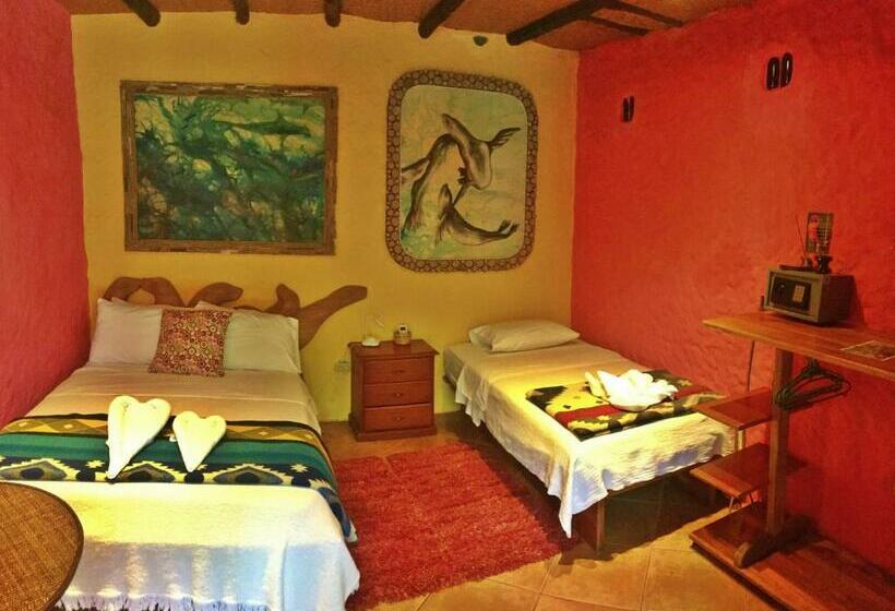 Номер Стандарт 2 Двуспальные Кровати, Lonesome George Ecolodge