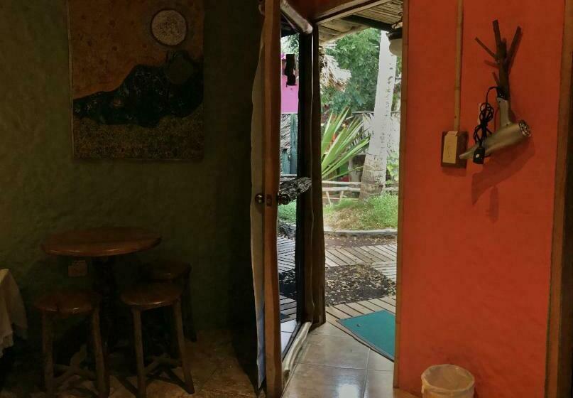 Номер Стандарт, Lonesome George Ecolodge