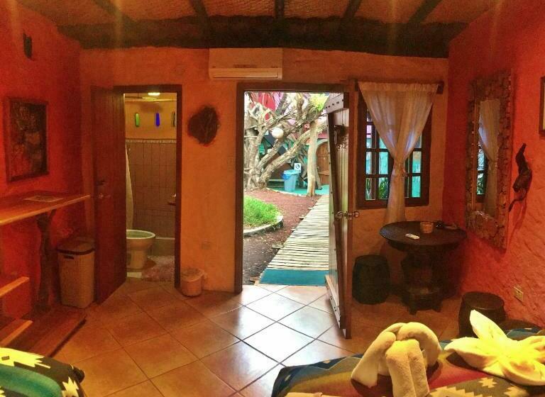 Номер Стандарт 2 Двуспальные Кровати, Lonesome George Ecolodge