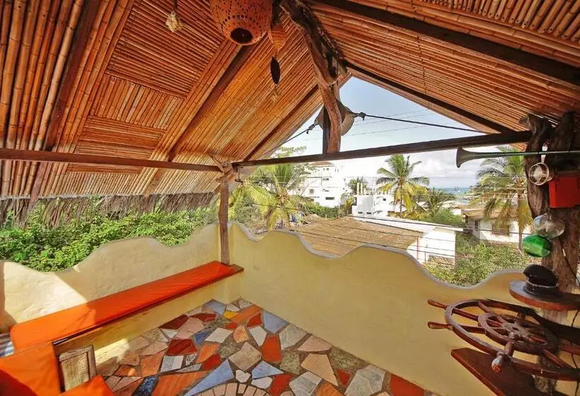 スーペリアールーム, Lonesome George Ecolodge