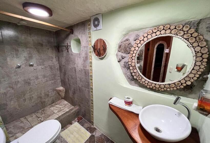 Номер Стандарт Трехместный, Lonesome George Ecolodge