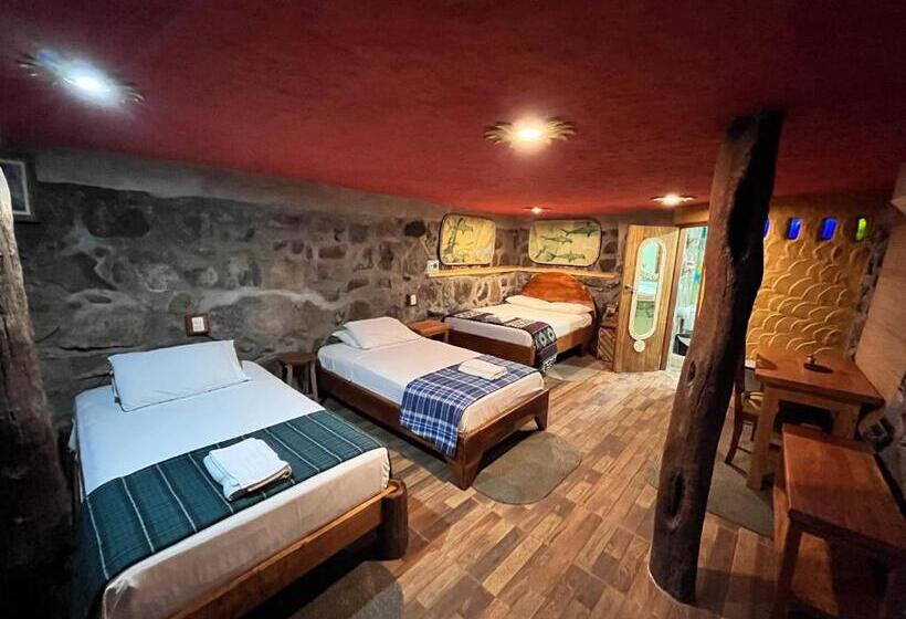 Номер Стандарт Трехместный, Lonesome George Ecolodge