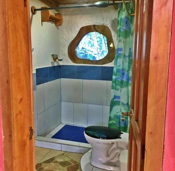 Трехместный Номер Базовый, Lonesome George Ecolodge