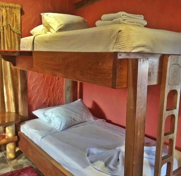 Трехместный Номер Базовый, Lonesome George Ecolodge