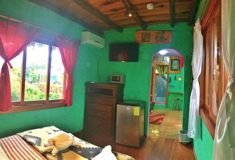 Номер Стандарт, Lonesome George Ecolodge