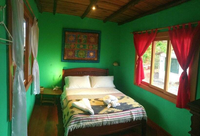 Номер Стандарт, Lonesome George Ecolodge