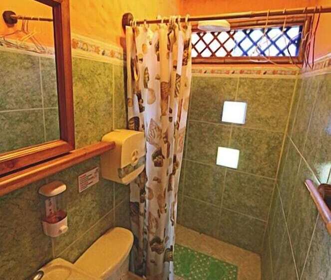 Номер Стандарт, Lonesome George Ecolodge